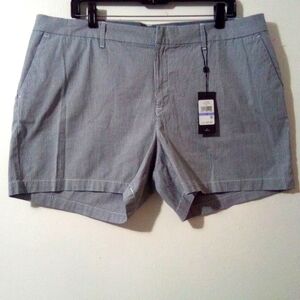 Tommy Hilfiger cargo shorts blue and white‎ size 18